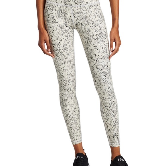 Varley Kellam bra and Century legging set size small - Picture 2 of 13